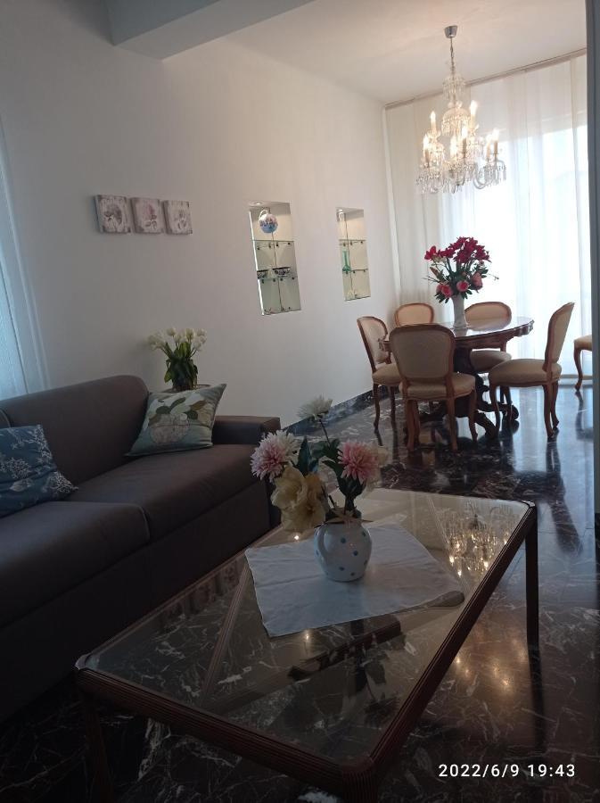 Down Town Emily Apartment La Spezia Exterior photo