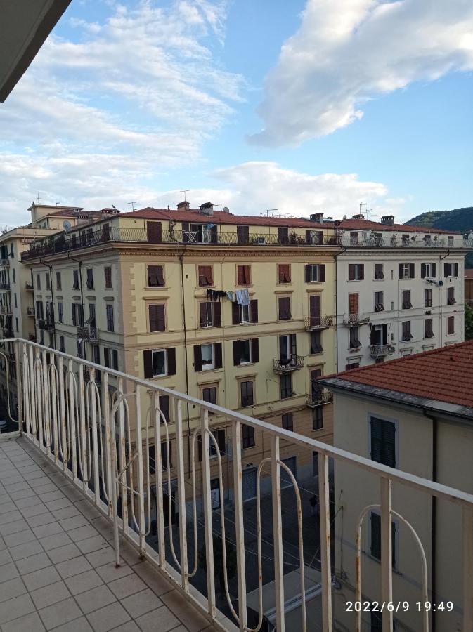 Down Town Emily Apartment La Spezia Exterior photo